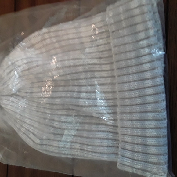 Hat Attack Rib Faux Fur Pom Hat - Picture 8 of 8